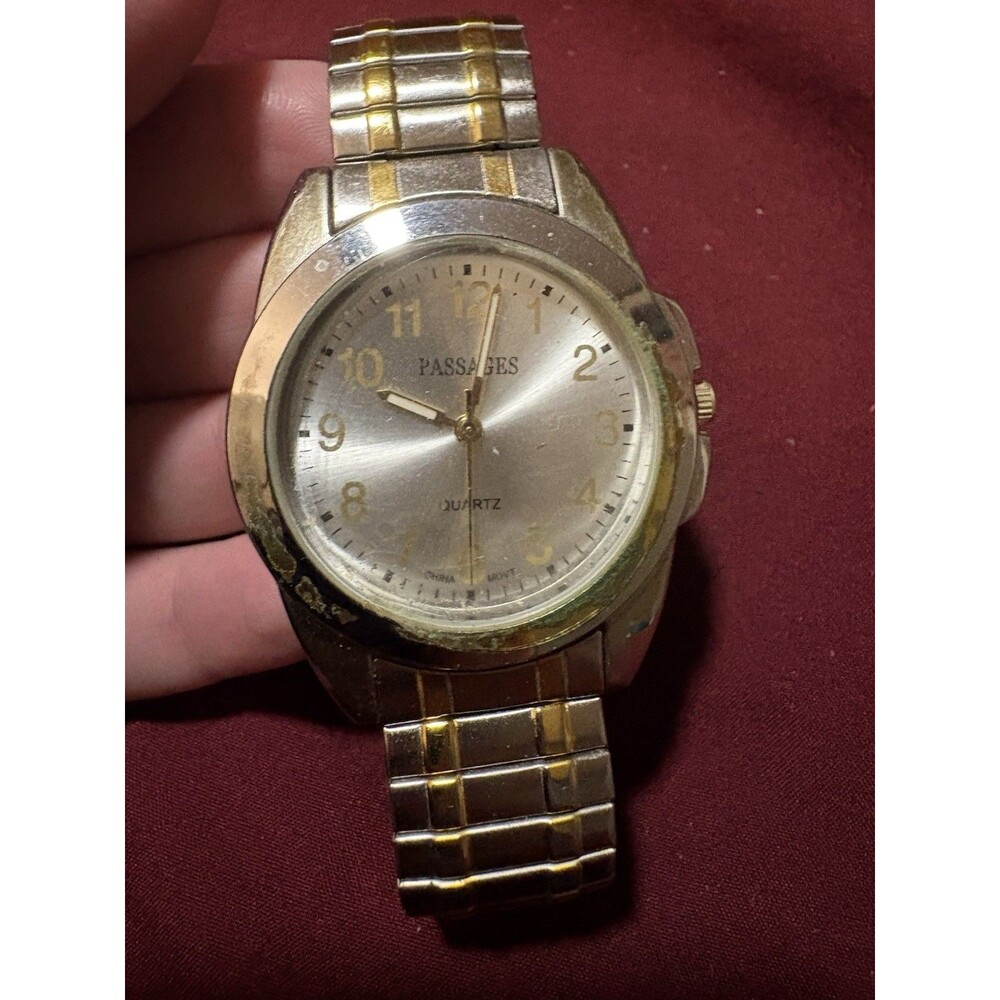 Passages Quartz Gold Tone Wristwatch Silver Dial Arabic Numerals Stretch Band